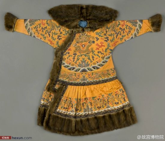 清朝皇帝冬天穿啥保暖 貂皮、狐皮自不可少