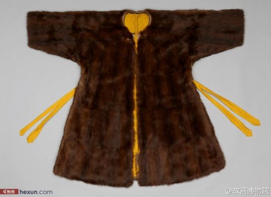 清朝皇帝冬天穿啥保暖 貂皮、狐皮自不可少