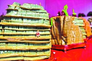 渔翁垂钓石林中。