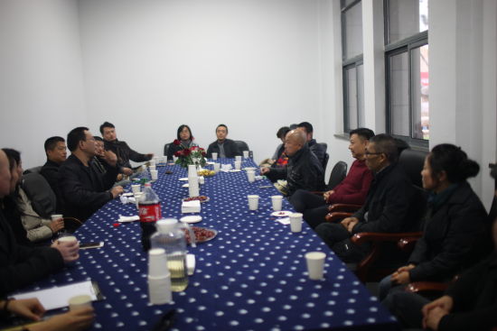 可一画家村艺术家开会商讨画家村基础建设事宜