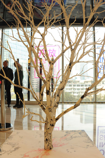 跨界艺术展进了商场