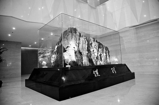 晋华宫国家矿山公园煤炭博物馆收藏的镇馆之宝——“煤精”