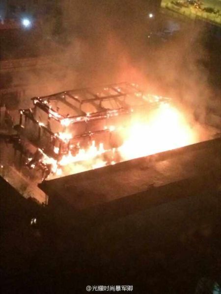 太原千年伏龙寺突发大火被烧毁 