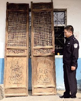 荥阳苏氏民居的8扇门被盗