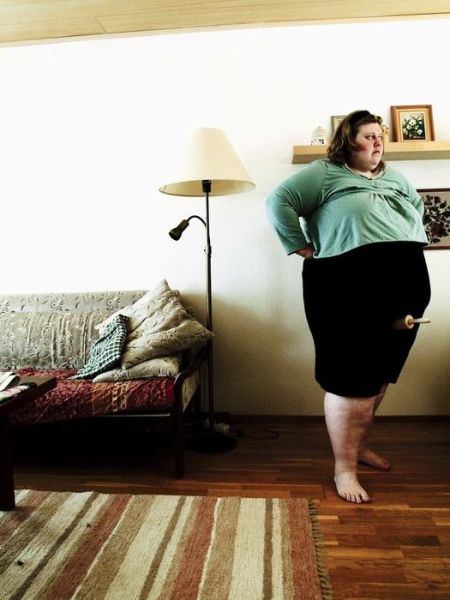 芬兰肥胖艺术家拍搞笑照片博众人一笑