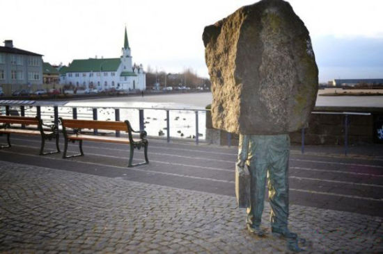 国外街头令人费解的雕塑