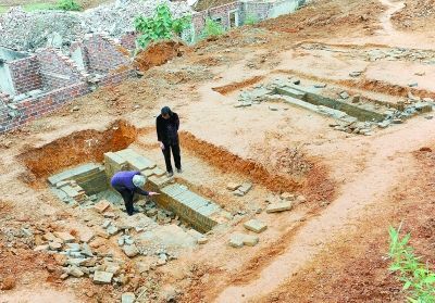 双峰发现3座距今两千年汉代古墓