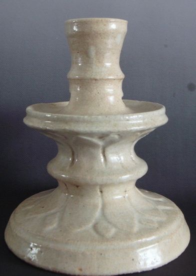 白釉烛台