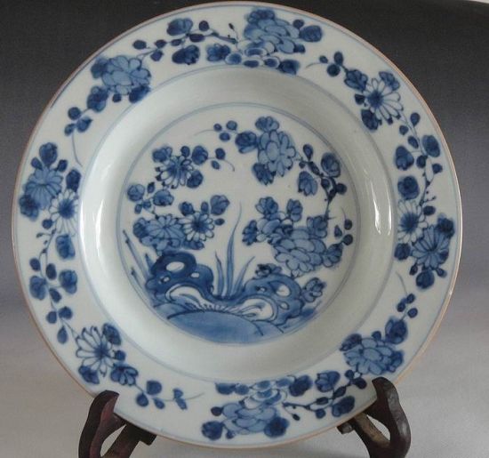 青花花草盘