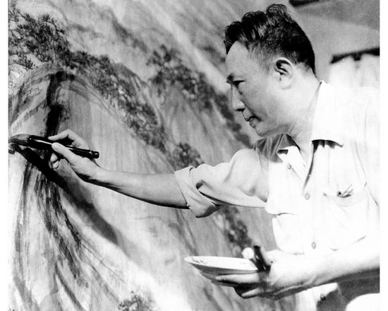 1950年代在创作山水画的傅抱石