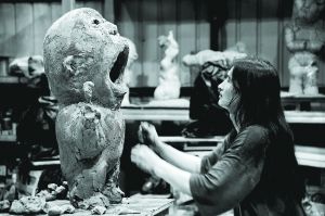 李真创作“凡夫”系列作品《空口》