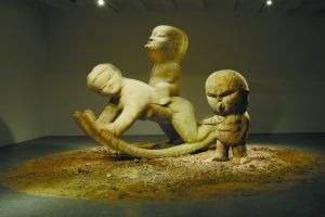 《不息》与《童子》 365cm×135cm×302cm、85cm×96cm×180cm 综合材料 2012