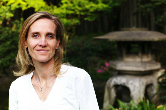 《卢芹斋传》作者罗拉(Géraldine Lenain)