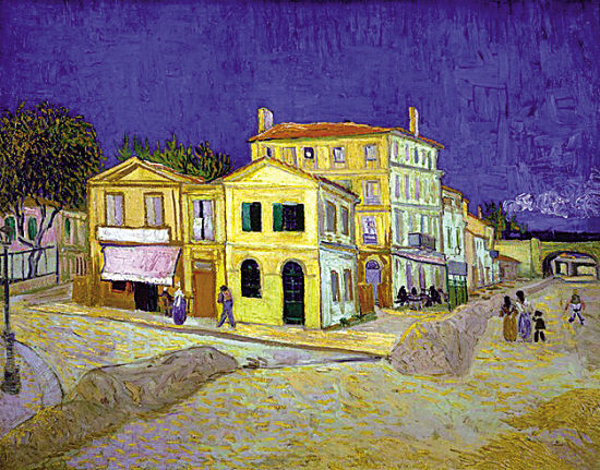 梵高曾经住过阿尔拉马丁广场 2 号的小黄楼，割耳的悲剧也是在此发生。但可惜这栋小楼毁于二战的炮火中。