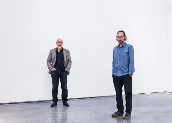 张恩利与劳伦斯•何浦林