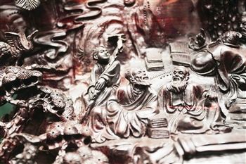 天津民协根石专业委员会会长李岳林：  收藏木雕源于童年恋木