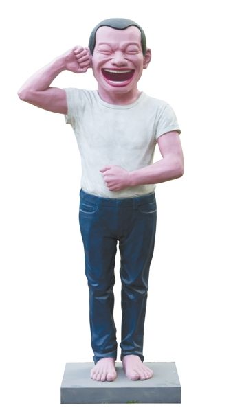 2012年作品《现代兵马俑》，185x90x60cm，玻璃钢丙烯。