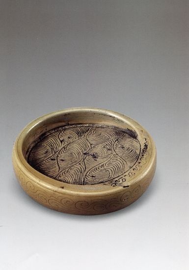 歙石长眉纹鹅形砚