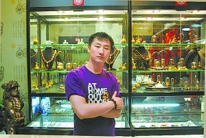 卜云鹏：核雕创作需要疯狂与坚持