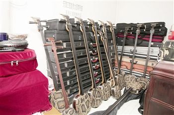 “琴师”的私人乐器博物馆