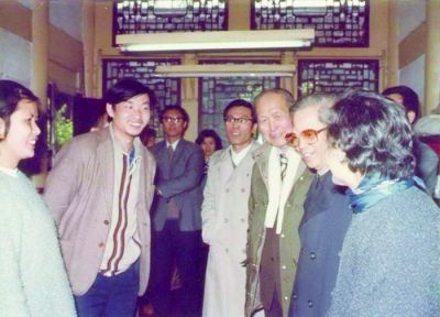 1987年国务委员方毅访问成都画院