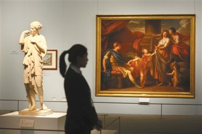“地中海文明——法国卢浮宫博物馆藏文物精品展”正在中国国家博物馆展出。
