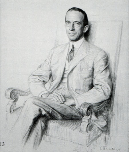 法国画家艾米丽·弗利昂于1919年为克拉克所绘铅笔肖像