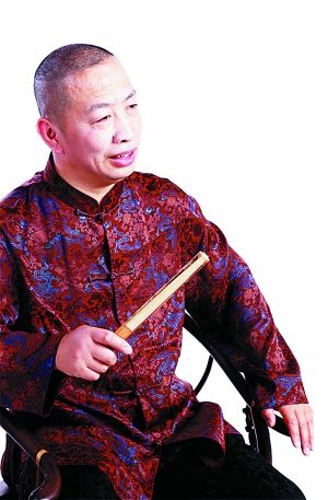 姜跃进 把玩掌中文化 乐享人生雅趣