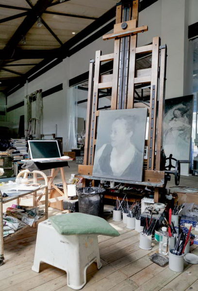 如今毛焰已经是中国肖像画领域一个举足轻重的画家。