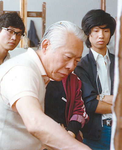 1985年赵无极在浙江美术学院（中国美术学院前身）讲习班教学。
