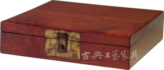 图1　黄花梨册页盒 长51.4cm，宽39.5cm，高11.4cm
