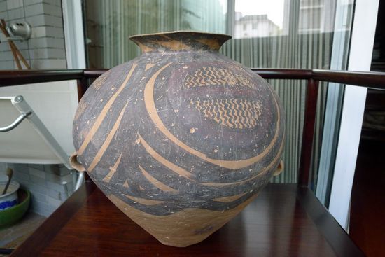 王赞收藏的陶罐