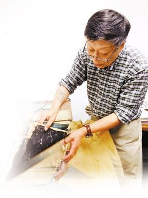 鉴定古籍善本方面沈津是行家里手。