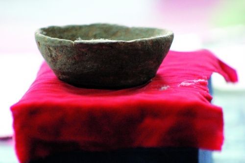 马贵希收藏的汉代酒器“耳杯”。