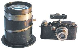 徳国莱茨(莱卡)20世纪30年代两款珍品：希特勒空军用航拍莱茨白铜镜头和莱卡ll型相机