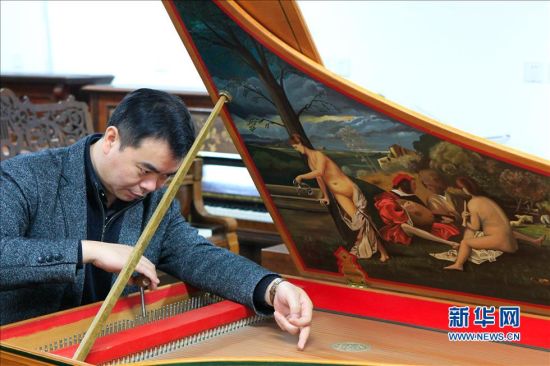 古董钢琴收藏家吴红德和他的古董钢琴