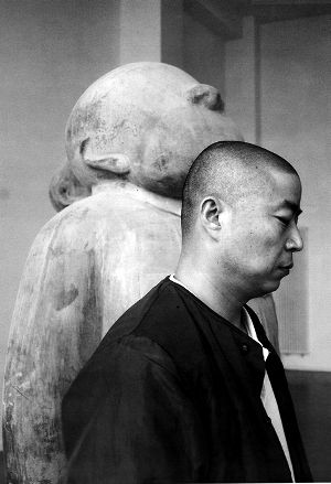 朱伟：疏离的坚守者