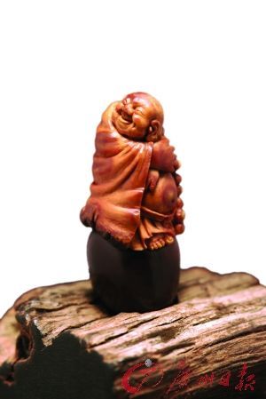 《大肚佛》缅茄雕