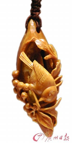 《果熟来禽》 榄雕