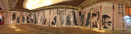 杨彦《黄山赋》600×220cm×18约118.8平尺(每幅)展览现场
