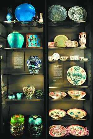 大英博物馆的中国瓷器，陈列密度极高，说明文字很少。