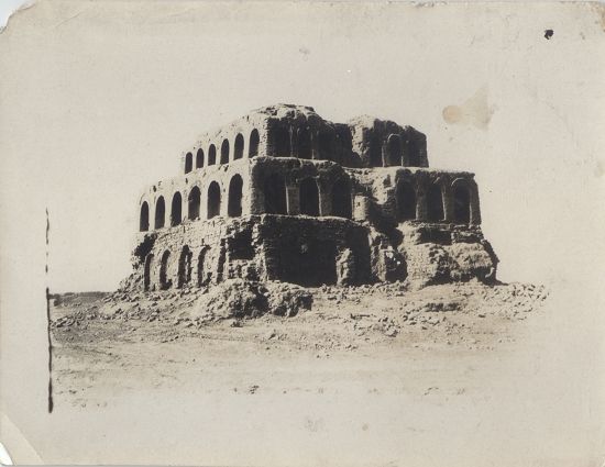 黄文弼考察时拍摄的吐鲁番三堡旧城中之塔