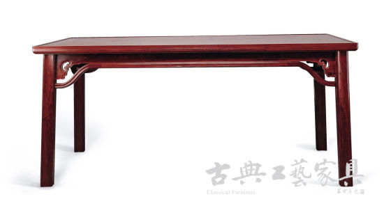 小叶紫檀长方桌（图片提供：东南拍卖）