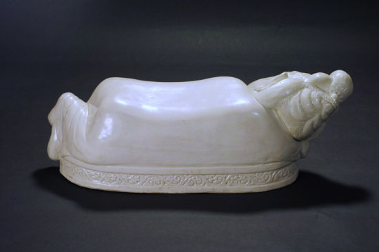 比鸡缸杯更贵的宋代美人枕 3.955亿刷新定窑世界拍卖纪录