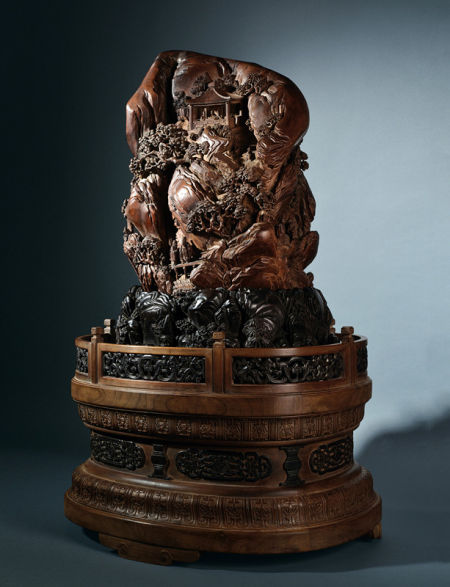 　　清乾隆御制檀香木雕会昌九老图山子