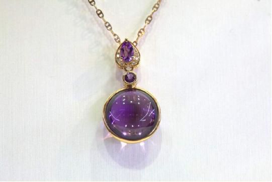 金AU750紫晶吊坠(拍品编号：21)