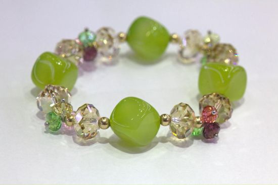 水晶手链(拍品编号：33)落槌价150元