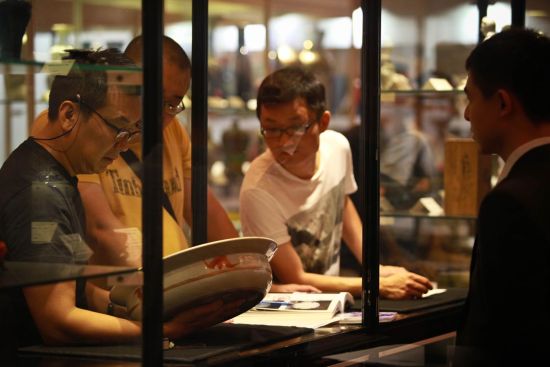 一般鉴赏一边研究