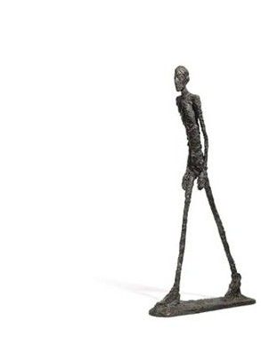 贾科梅蒂创作于1960年的青铜雕塑《行走的人》(Walking Man I)，以1.043亿美元(6500万英镑)的价格成交