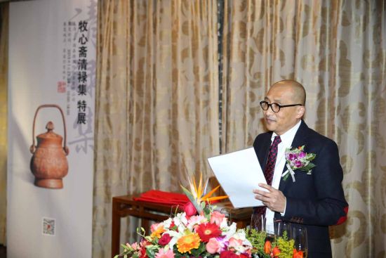 工艺品部总经理乔皓代表中国嘉德副董事长王雁南发言